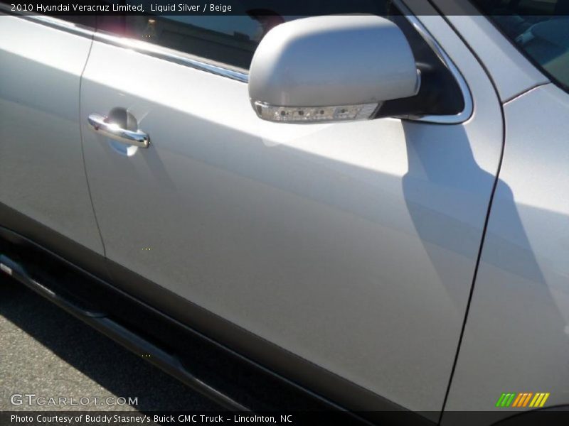 Liquid Silver / Beige 2010 Hyundai Veracruz Limited