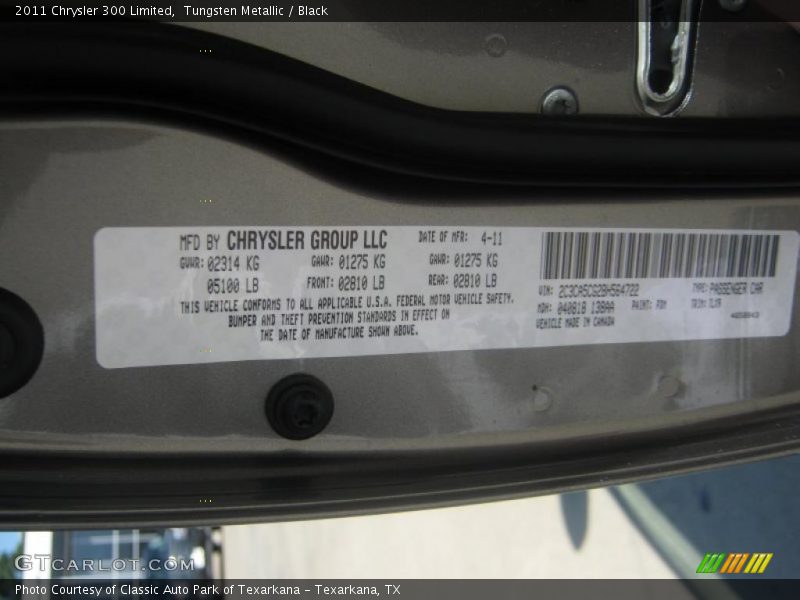 Tungsten Metallic / Black 2011 Chrysler 300 Limited