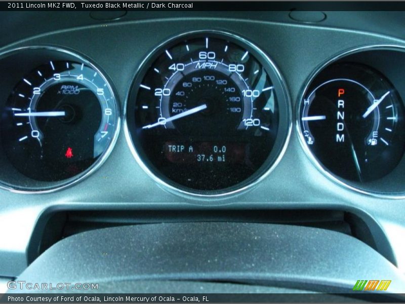 Tuxedo Black Metallic / Dark Charcoal 2011 Lincoln MKZ FWD