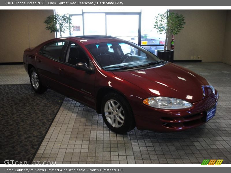 Dark Garnet Red Pearlcoat / Dark Slate Gray 2001 Dodge Intrepid SE