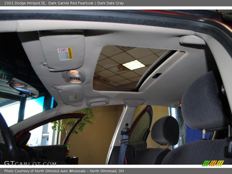 Dark Garnet Red Pearlcoat / Dark Slate Gray 2001 Dodge Intrepid SE