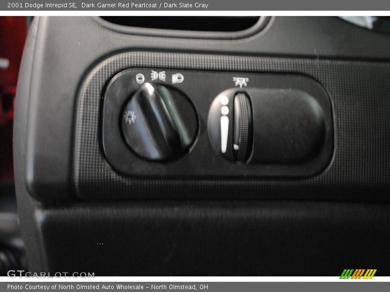 Dark Garnet Red Pearlcoat / Dark Slate Gray 2001 Dodge Intrepid SE