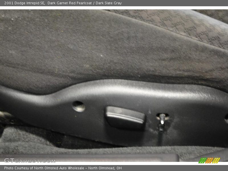 Dark Garnet Red Pearlcoat / Dark Slate Gray 2001 Dodge Intrepid SE