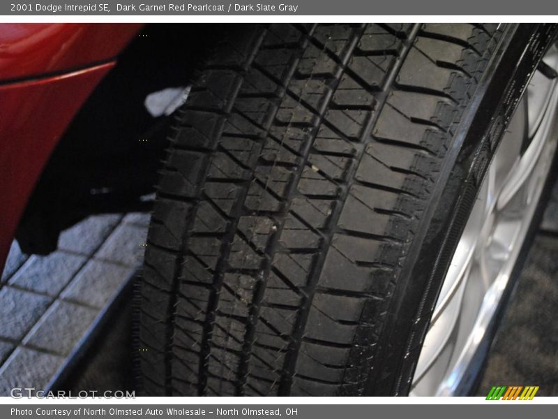 Dark Garnet Red Pearlcoat / Dark Slate Gray 2001 Dodge Intrepid SE