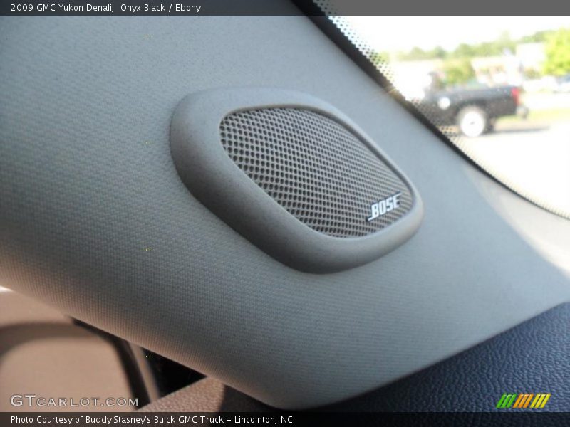 Onyx Black / Ebony 2009 GMC Yukon Denali