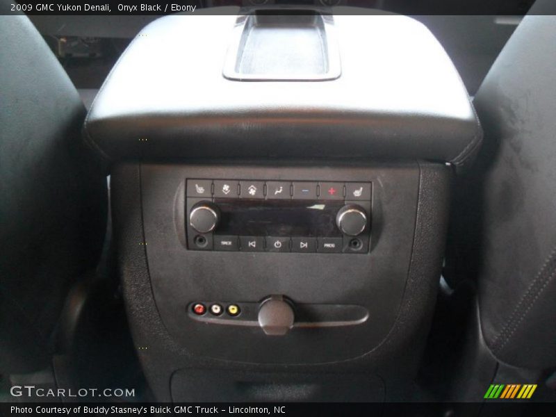 Onyx Black / Ebony 2009 GMC Yukon Denali