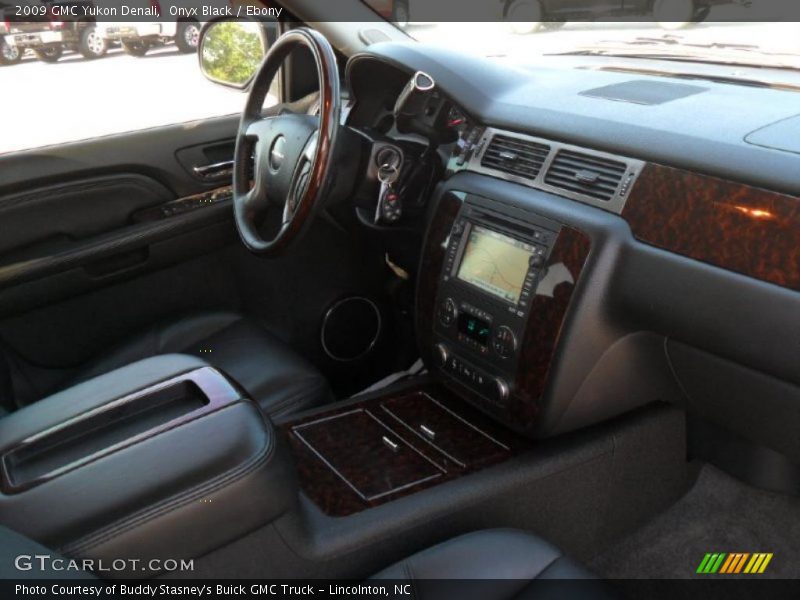 Onyx Black / Ebony 2009 GMC Yukon Denali