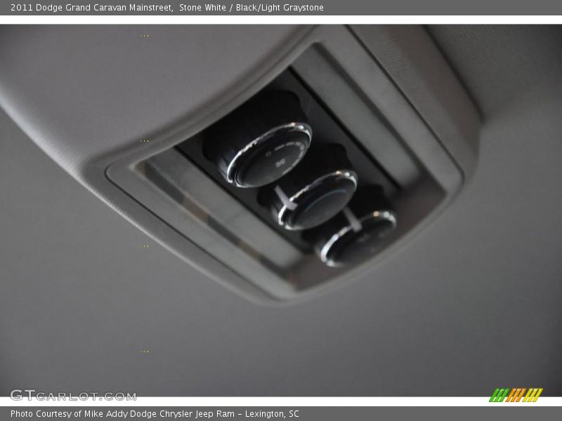 Stone White / Black/Light Graystone 2011 Dodge Grand Caravan Mainstreet