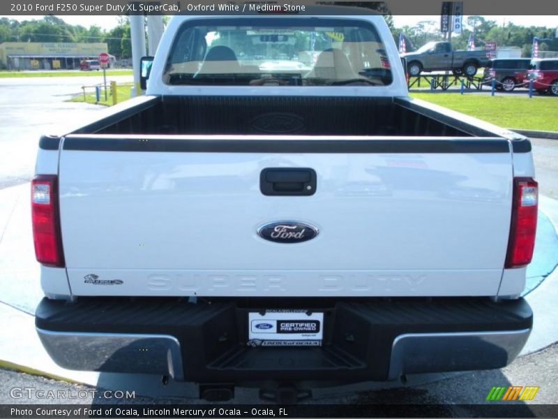 Oxford White / Medium Stone 2010 Ford F250 Super Duty XL SuperCab