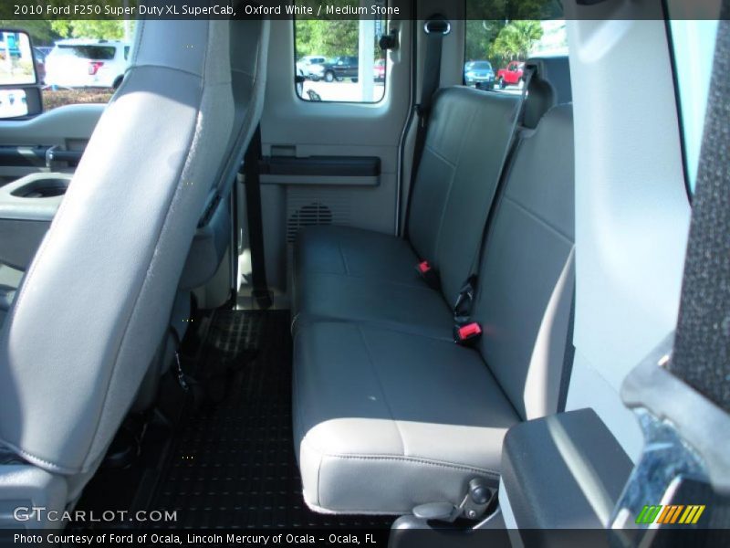 Oxford White / Medium Stone 2010 Ford F250 Super Duty XL SuperCab
