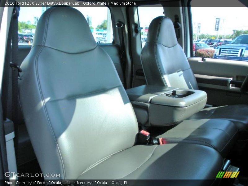 Oxford White / Medium Stone 2010 Ford F250 Super Duty XL SuperCab