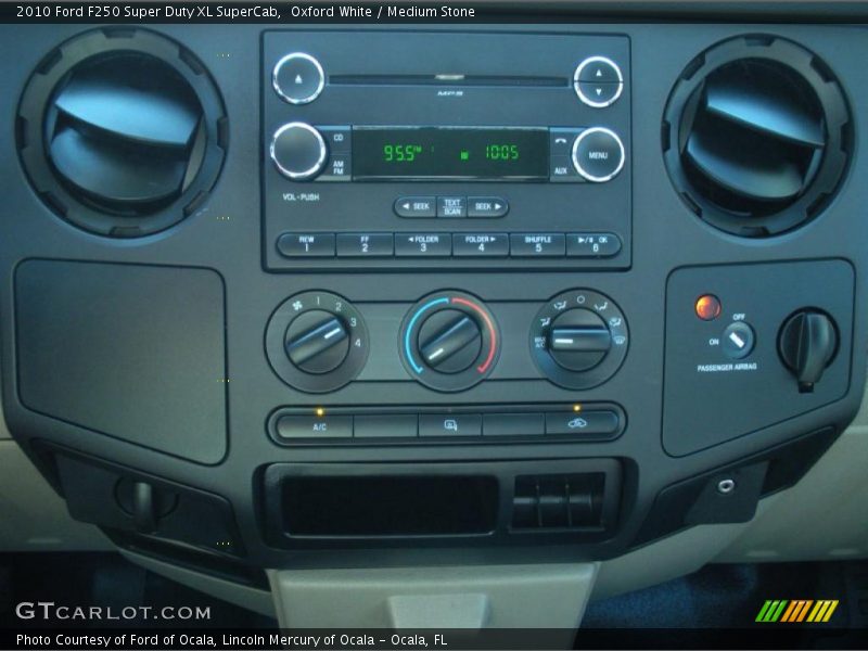 Controls of 2010 F250 Super Duty XL SuperCab