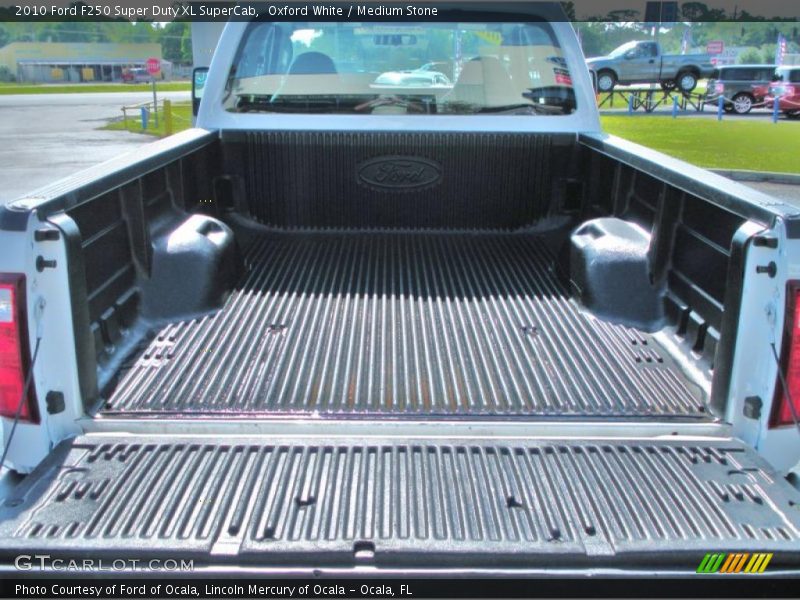 Oxford White / Medium Stone 2010 Ford F250 Super Duty XL SuperCab