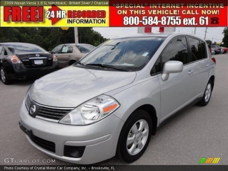 Brillant Silver / Charcoal 2009 Nissan Versa 1.8 SL Hatchback