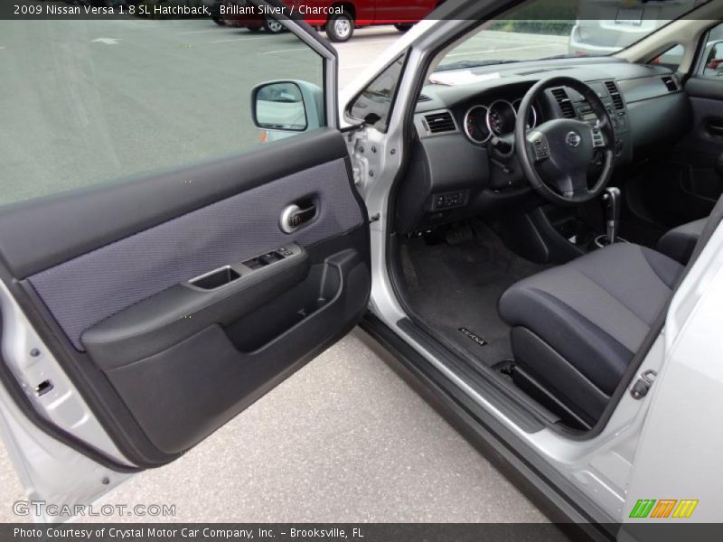 Brillant Silver / Charcoal 2009 Nissan Versa 1.8 SL Hatchback