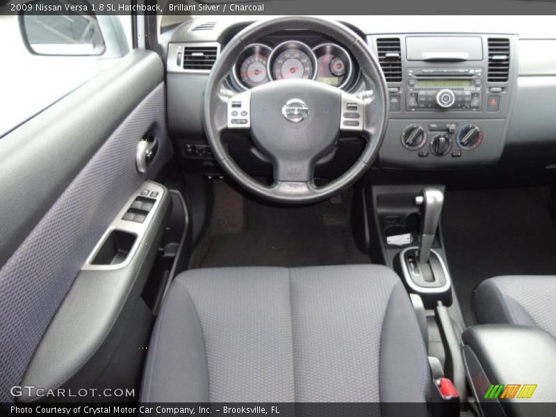 Brillant Silver / Charcoal 2009 Nissan Versa 1.8 SL Hatchback