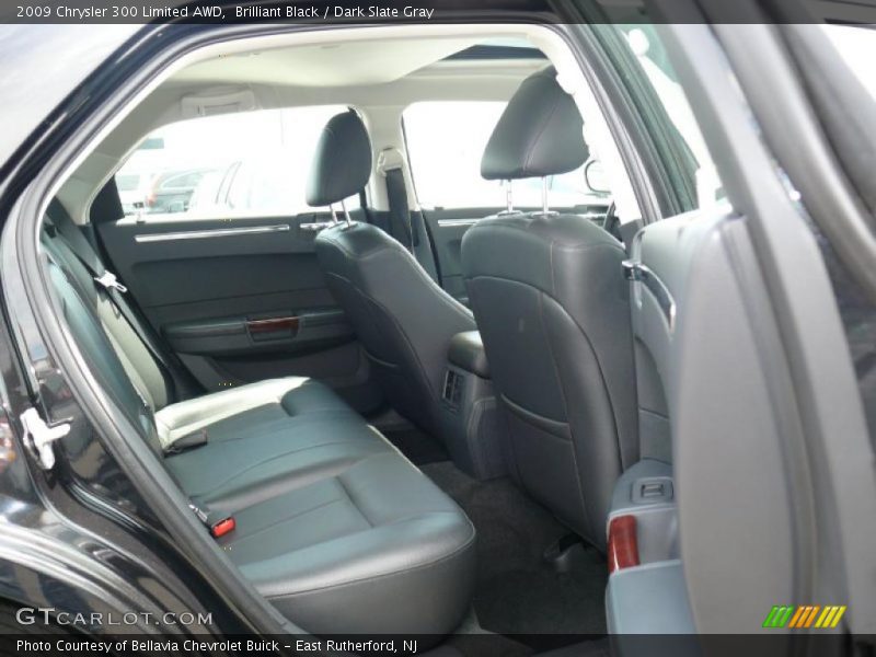 Brilliant Black / Dark Slate Gray 2009 Chrysler 300 Limited AWD