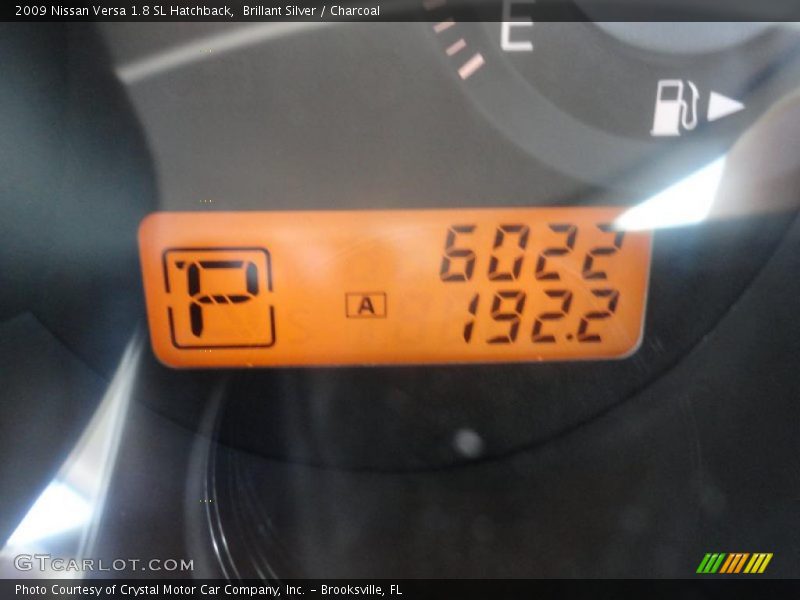 Brillant Silver / Charcoal 2009 Nissan Versa 1.8 SL Hatchback