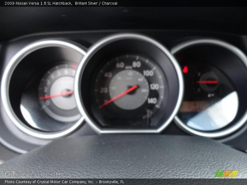 Brillant Silver / Charcoal 2009 Nissan Versa 1.8 SL Hatchback