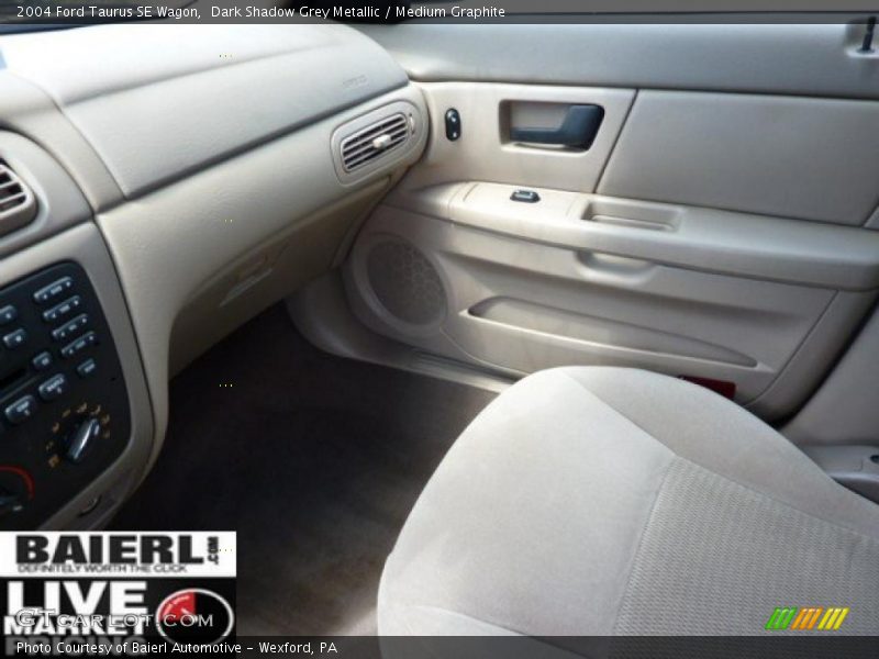Dark Shadow Grey Metallic / Medium Graphite 2004 Ford Taurus SE Wagon