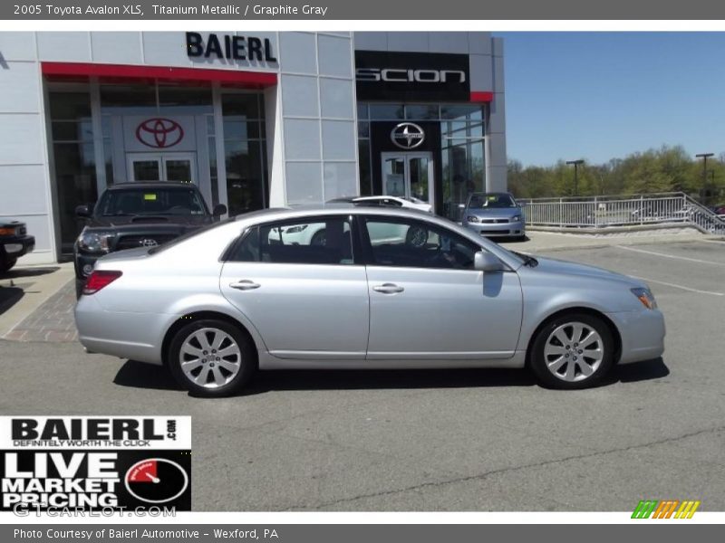 Titanium Metallic / Graphite Gray 2005 Toyota Avalon XLS