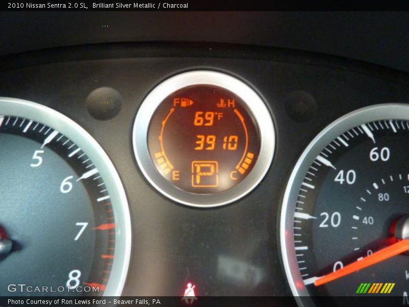 Brilliant Silver Metallic / Charcoal 2010 Nissan Sentra 2.0 SL