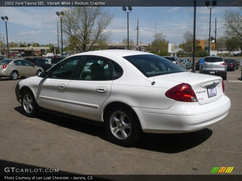 Vibrant White / Medium Graphite 2002 Ford Taurus SES
