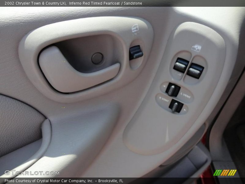Inferno Red Tinted Pearlcoat / Sandstone 2002 Chrysler Town & Country LXi