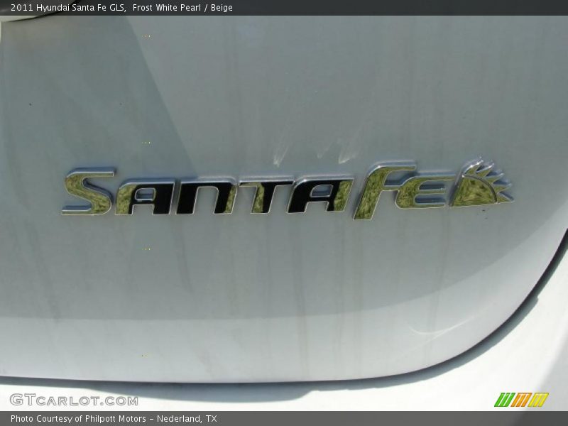 Frost White Pearl / Beige 2011 Hyundai Santa Fe GLS