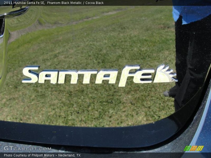 Phantom Black Metallic / Cocoa Black 2011 Hyundai Santa Fe SE