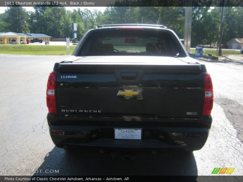 Black / Ebony 2011 Chevrolet Avalanche LTZ 4x4