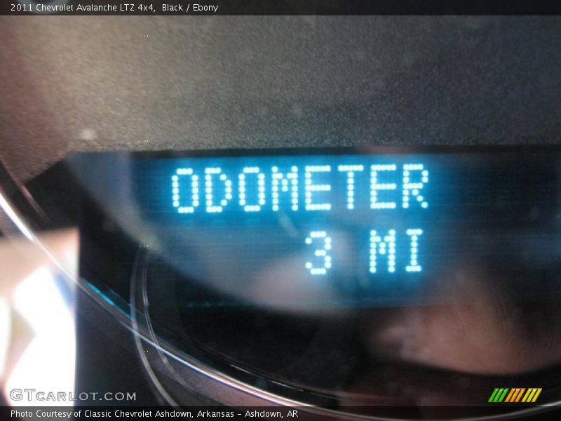 Black / Ebony 2011 Chevrolet Avalanche LTZ 4x4