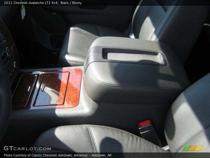 Black / Ebony 2011 Chevrolet Avalanche LTZ 4x4