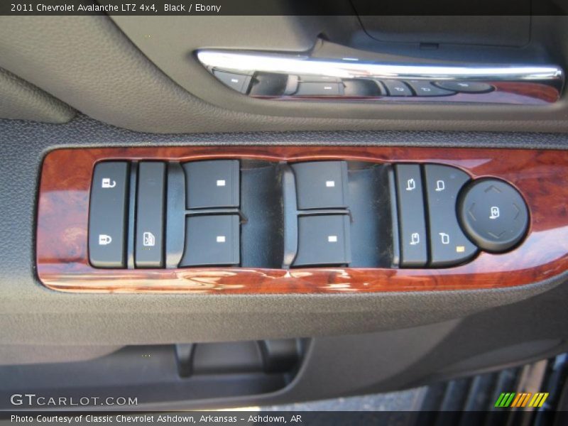 Black / Ebony 2011 Chevrolet Avalanche LTZ 4x4