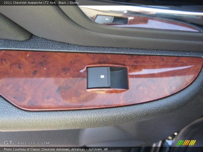 Black / Ebony 2011 Chevrolet Avalanche LTZ 4x4
