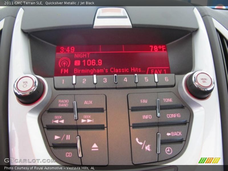 Quicksilver Metallic / Jet Black 2011 GMC Terrain SLE