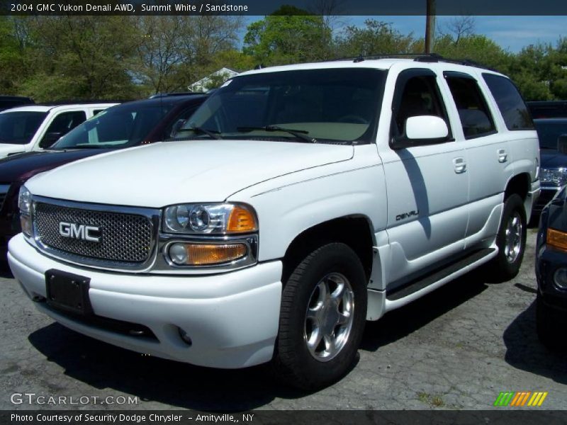 Summit White / Sandstone 2004 GMC Yukon Denali AWD