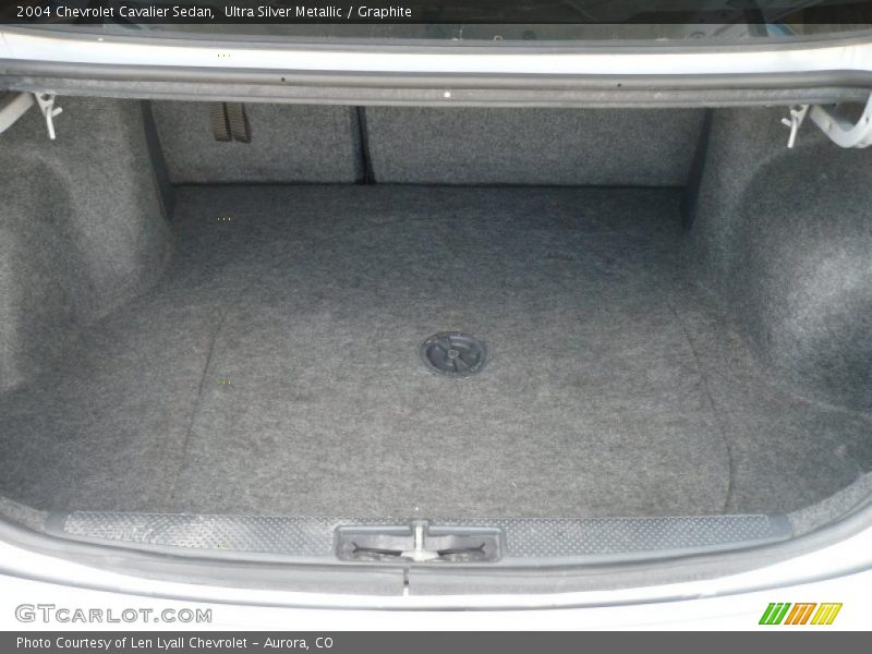 Ultra Silver Metallic / Graphite 2004 Chevrolet Cavalier Sedan
