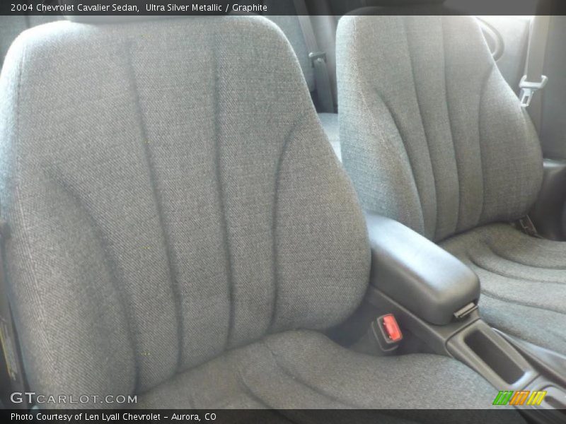 Ultra Silver Metallic / Graphite 2004 Chevrolet Cavalier Sedan