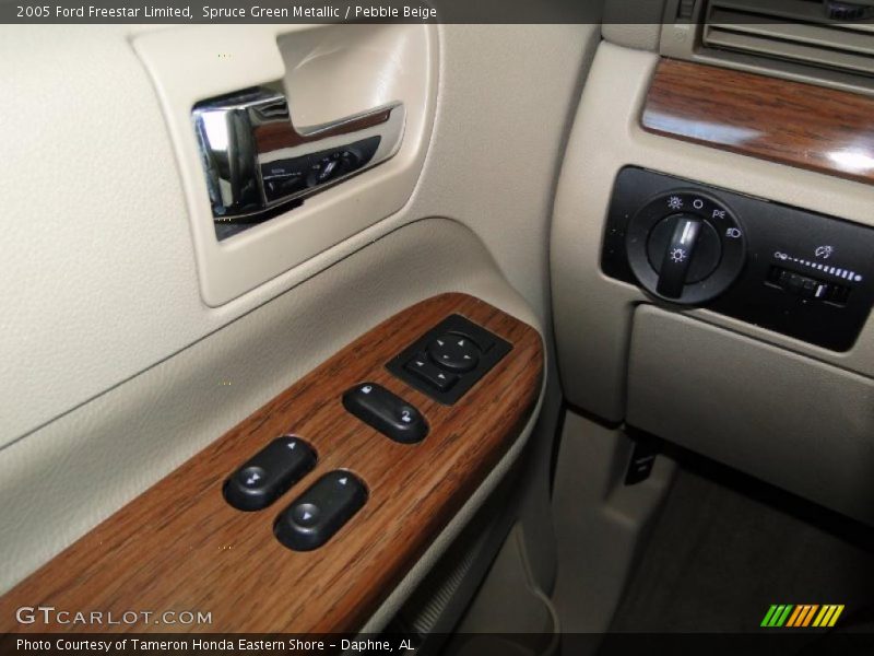 Spruce Green Metallic / Pebble Beige 2005 Ford Freestar Limited