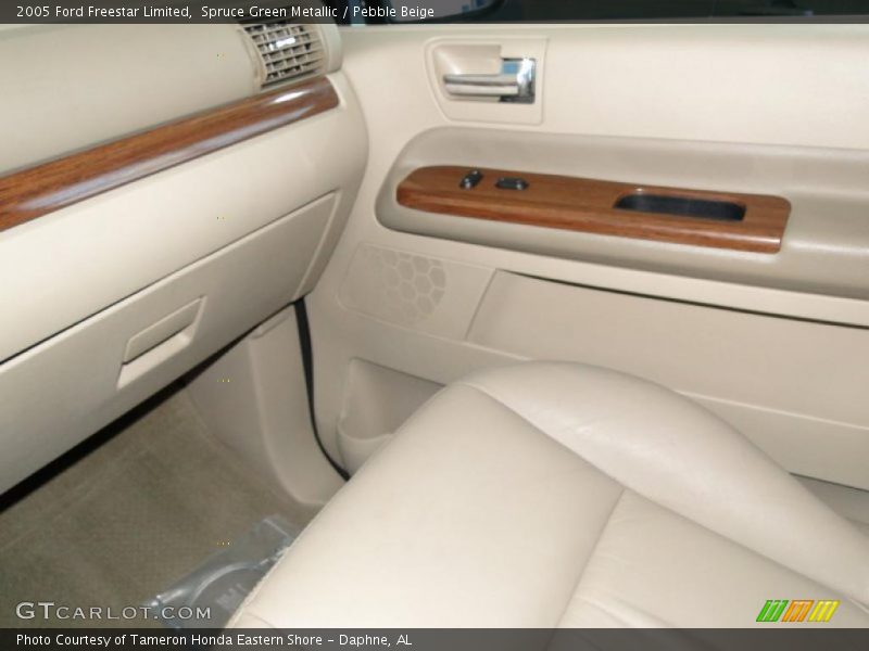 Spruce Green Metallic / Pebble Beige 2005 Ford Freestar Limited