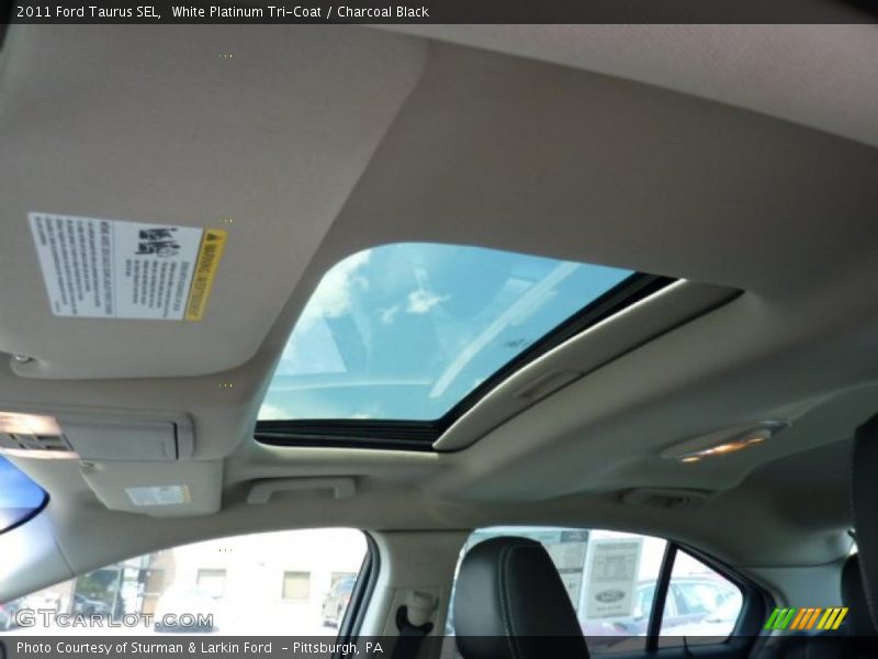 White Platinum Tri-Coat / Charcoal Black 2011 Ford Taurus SEL
