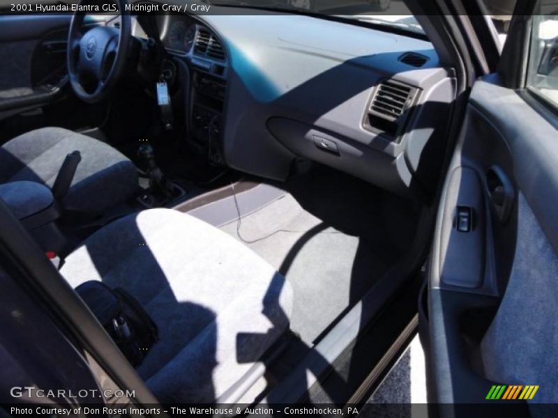 Midnight Gray / Gray 2001 Hyundai Elantra GLS