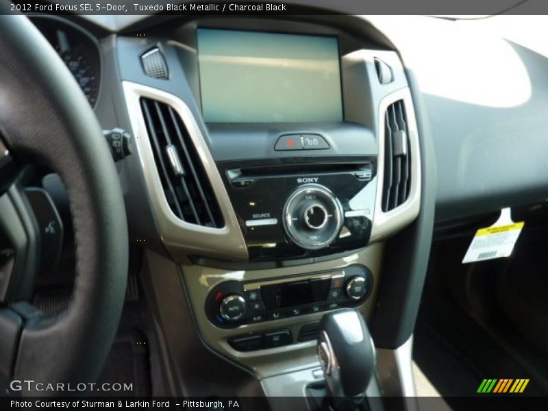 Tuxedo Black Metallic / Charcoal Black 2012 Ford Focus SEL 5-Door