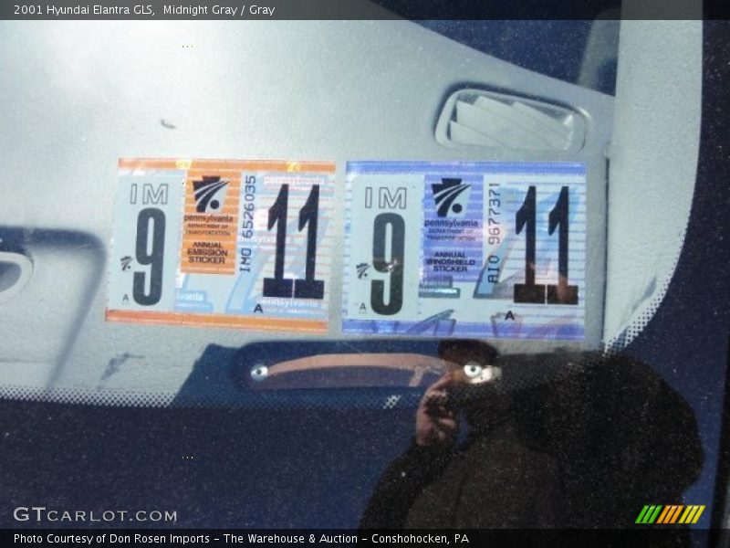 Midnight Gray / Gray 2001 Hyundai Elantra GLS