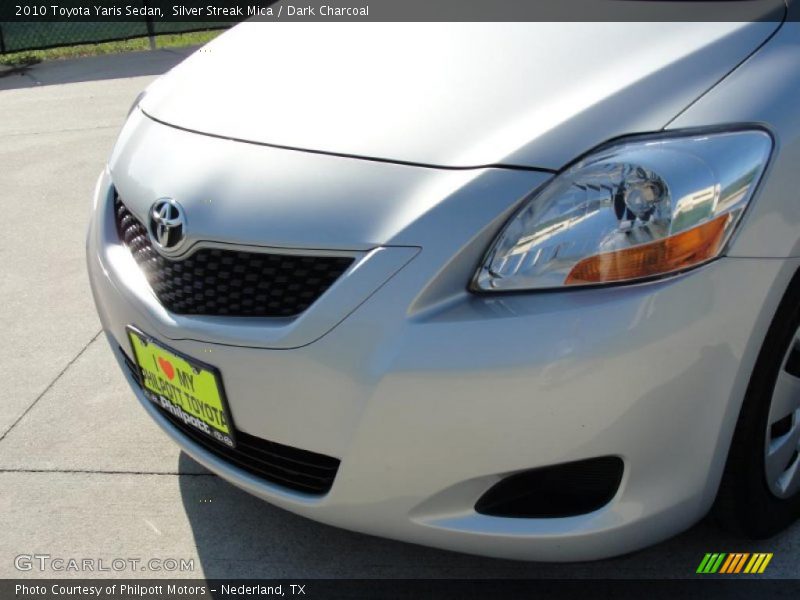 Silver Streak Mica / Dark Charcoal 2010 Toyota Yaris Sedan