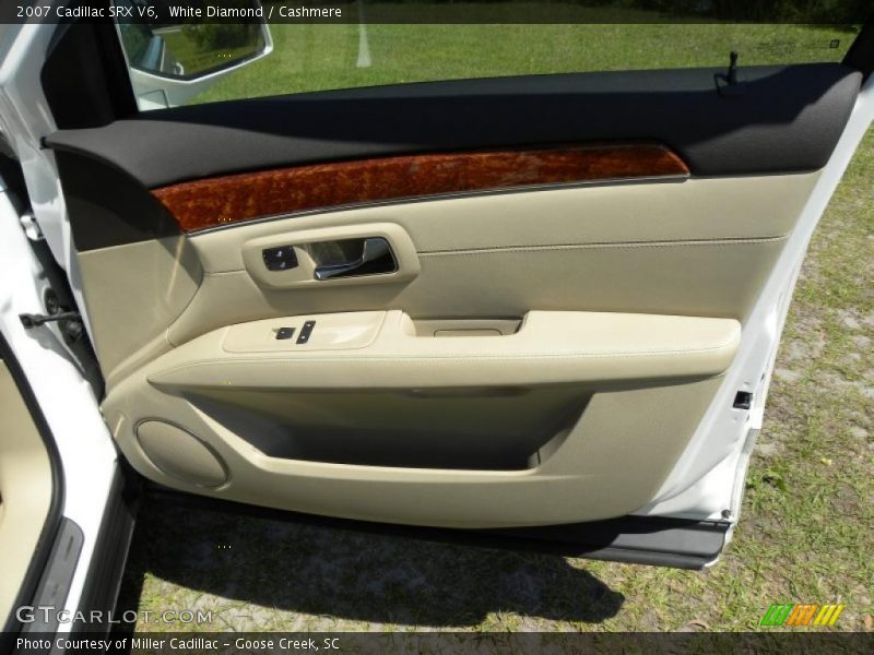 White Diamond / Cashmere 2007 Cadillac SRX V6