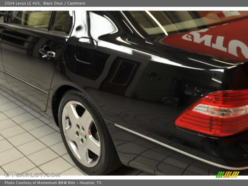 Black Onyx / Cashmere 2004 Lexus LS 430