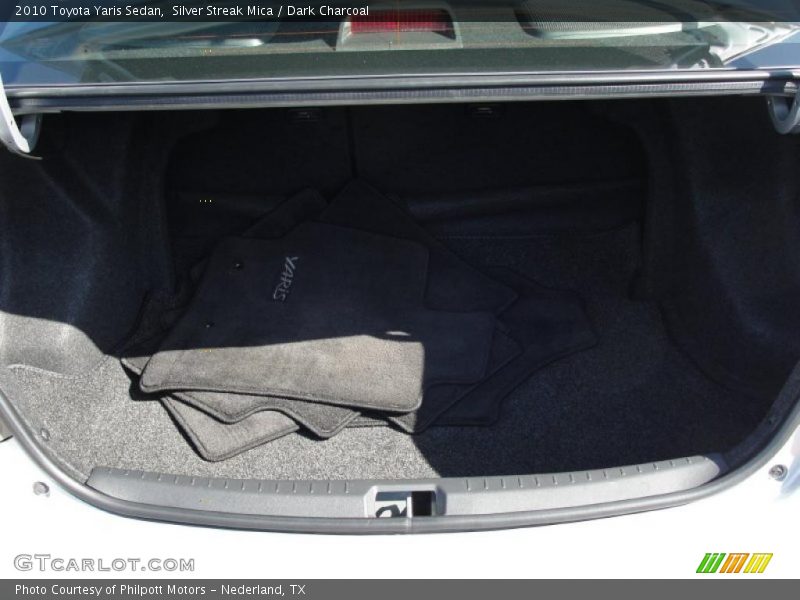 Silver Streak Mica / Dark Charcoal 2010 Toyota Yaris Sedan