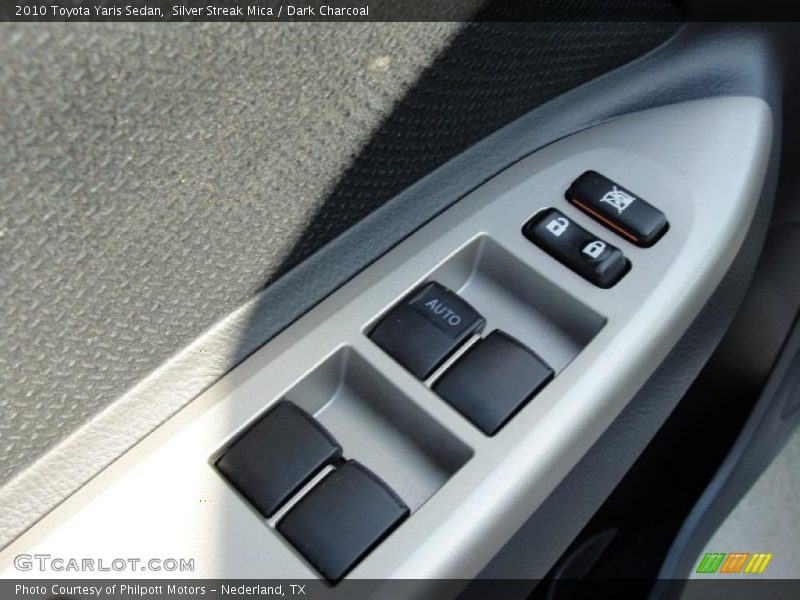 Silver Streak Mica / Dark Charcoal 2010 Toyota Yaris Sedan